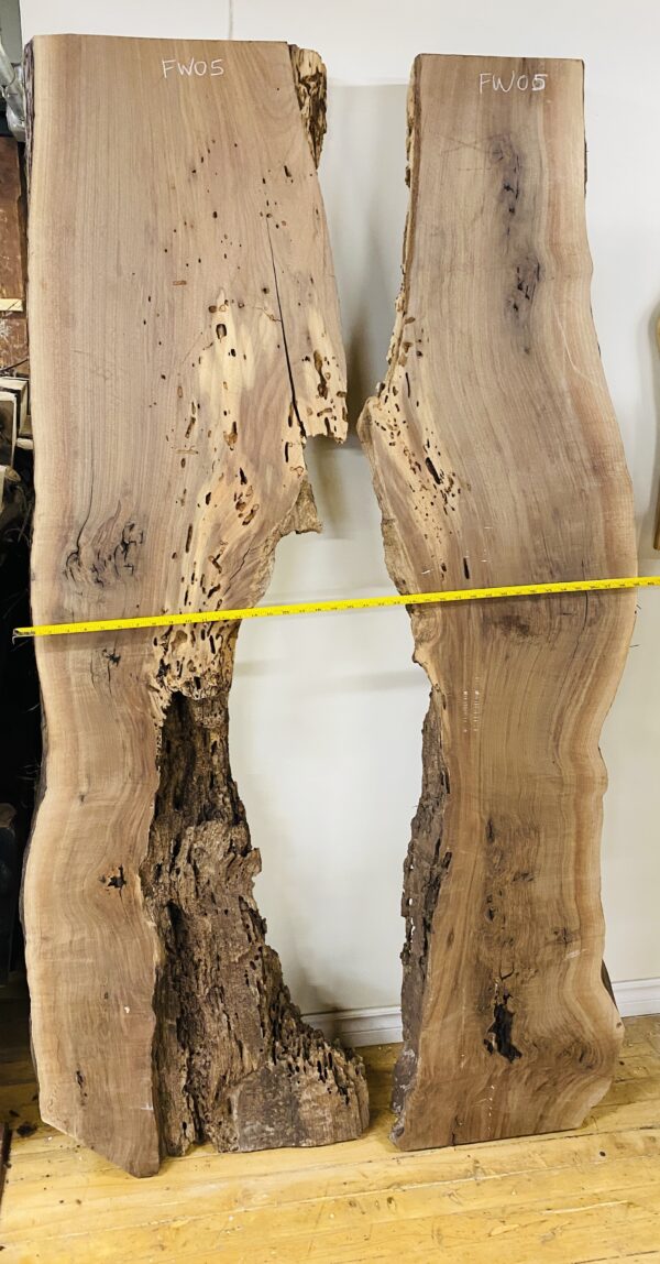 Black Walnut (2 PIECE) 39″ X 71″ X 4.5